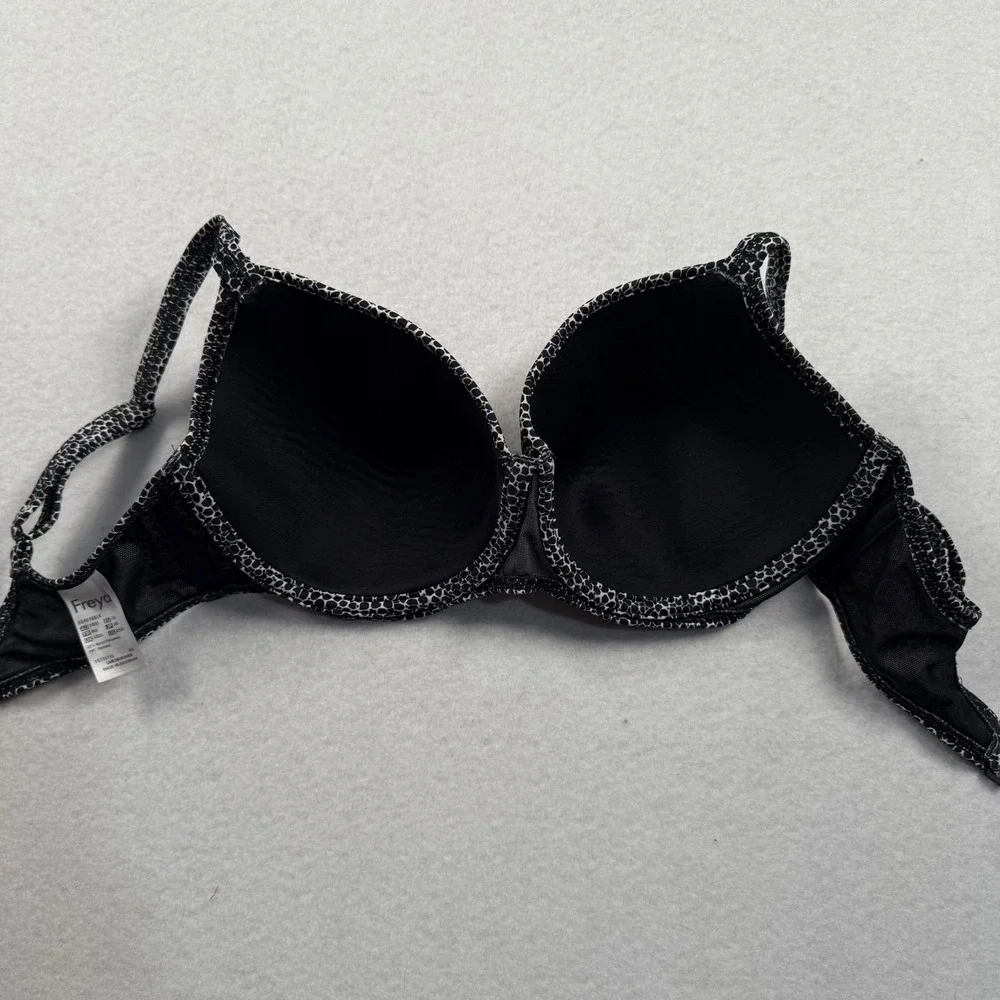 Freya Run Wild Moulded Bikini Top Womens 32DD Black White Underwire AS4616BLK